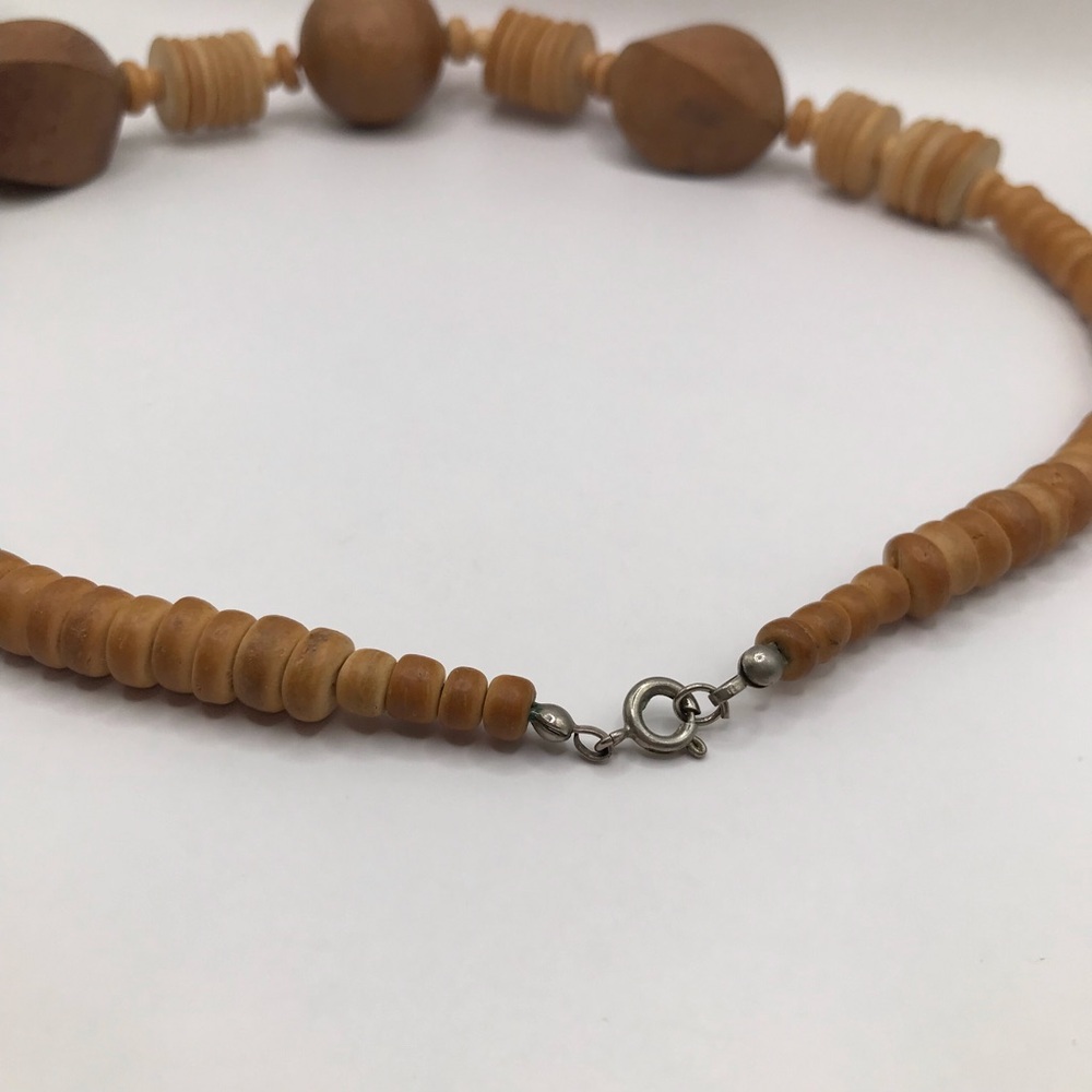Natural Wood Beaded Necklace Vintage Handmade - Picture 6 of 7